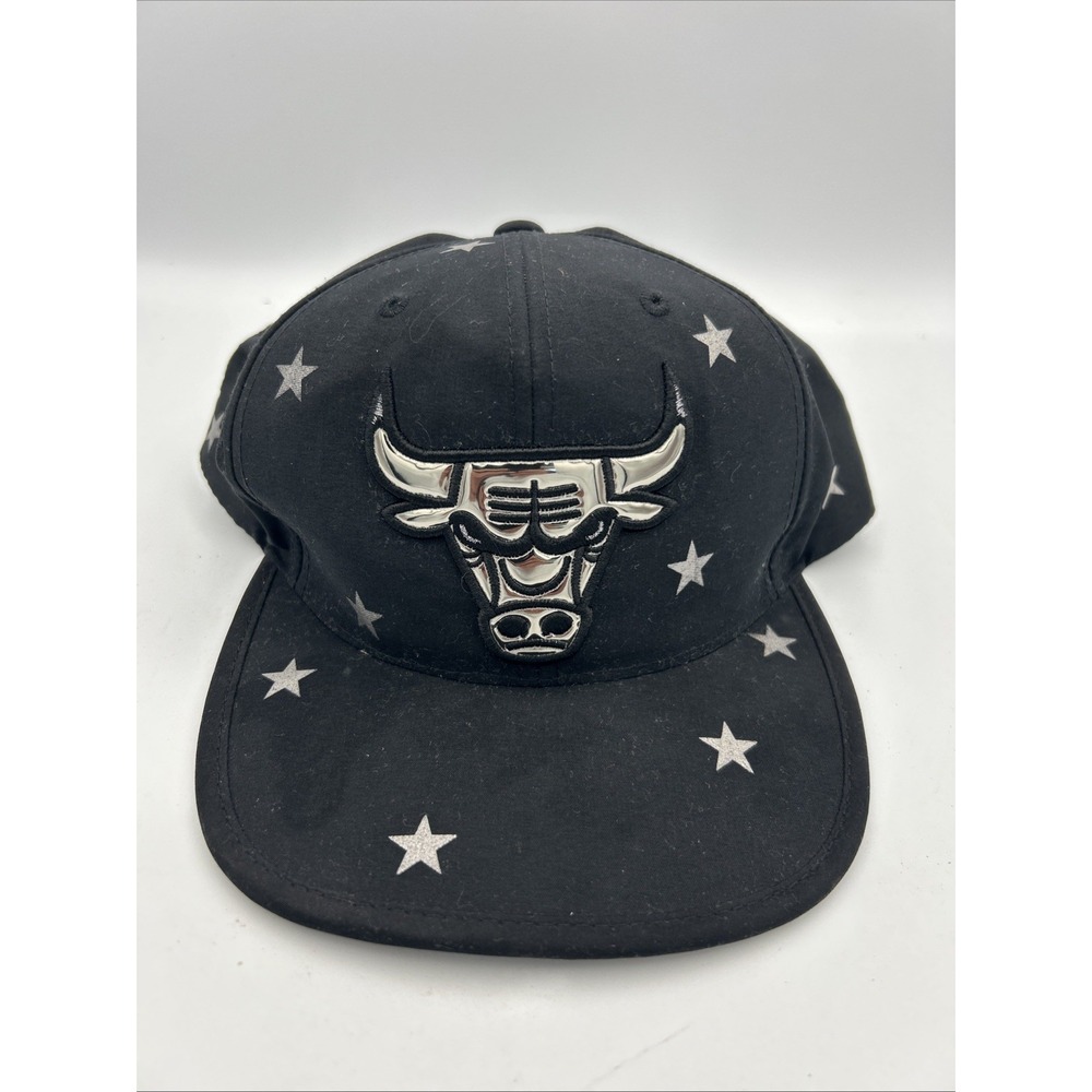 Mitchell & Ness Chicago Bulls Snapback Hat Black Silver Logo Good Cond.